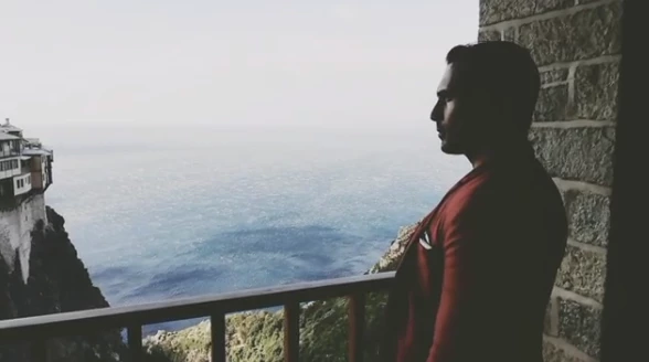 Η προσευχή του Άνθιμου Ανανιάδη στο Άγιο Όρος (βίντεο)